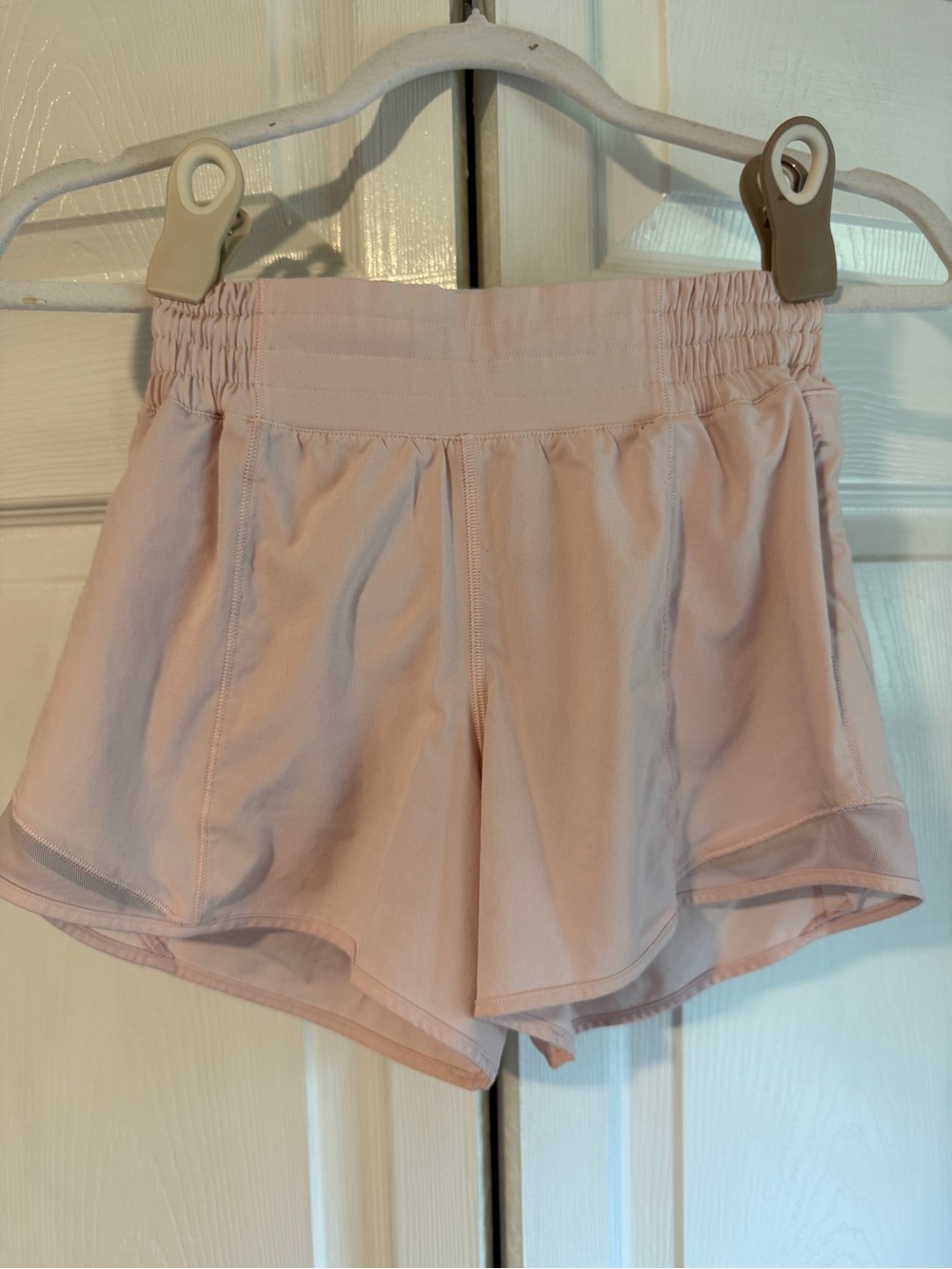 Lululemon Hotty Hot High Rise Lined Short 4” Strawberry Milkshake